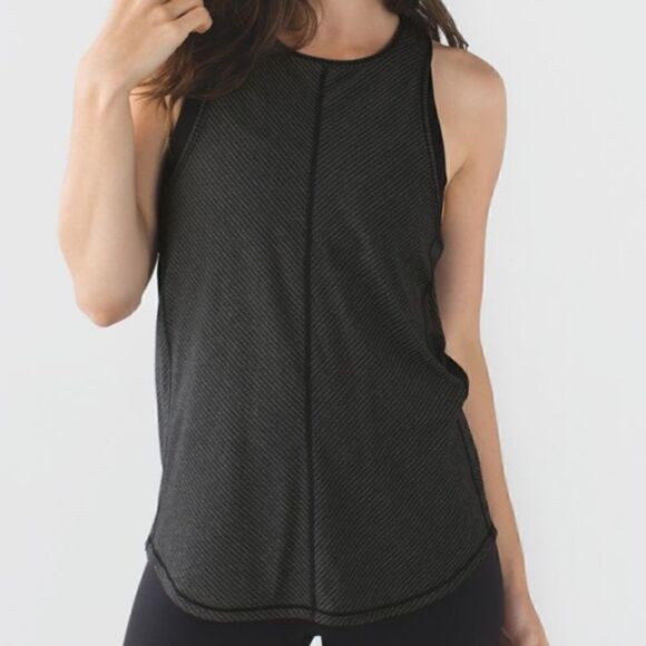 Lululemon Essence Tank   - Picture 1 of 6